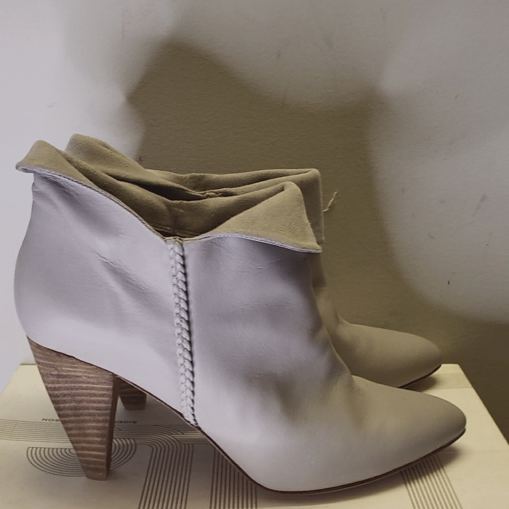 Sigerson Morrison Dove Grey Ankle Boot